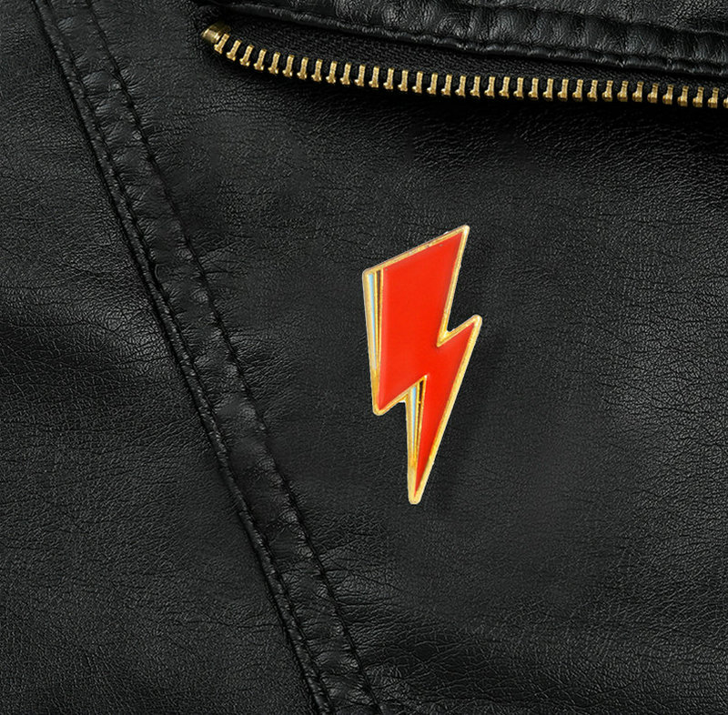 Aladdin Lightning Enamel Pin B - đánh giá và giá Women Fashion Icon