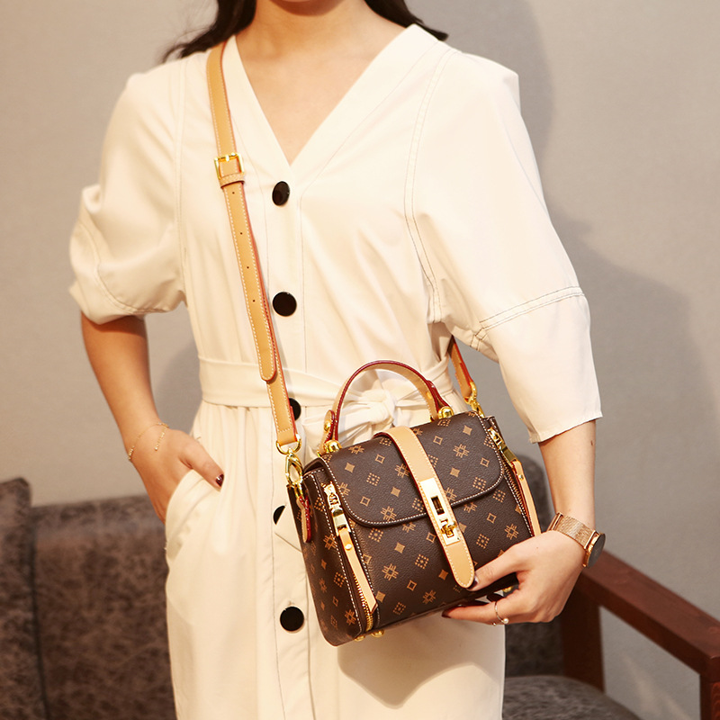 Luxury Fashion Icon Designer D - đánh giá và giá Women Fashion Icon