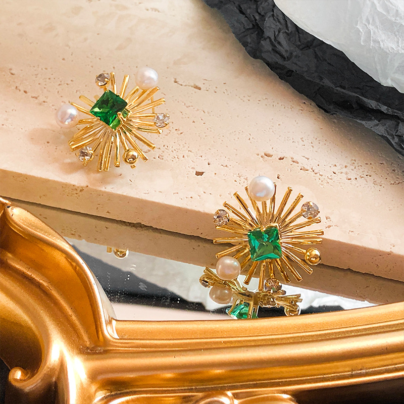 Sunflower Crystal Stud Earring - đánh giá và giá Women Fashion Nz
